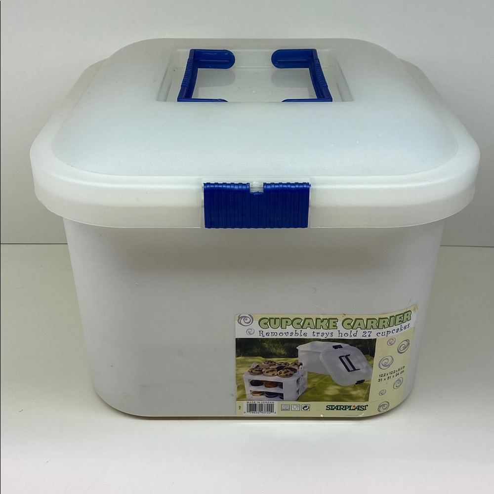 Iris Schwartz 27 Cupcake Carrier